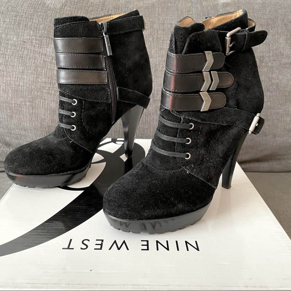 *NEW* Nine West Black Suede Booties - size 5